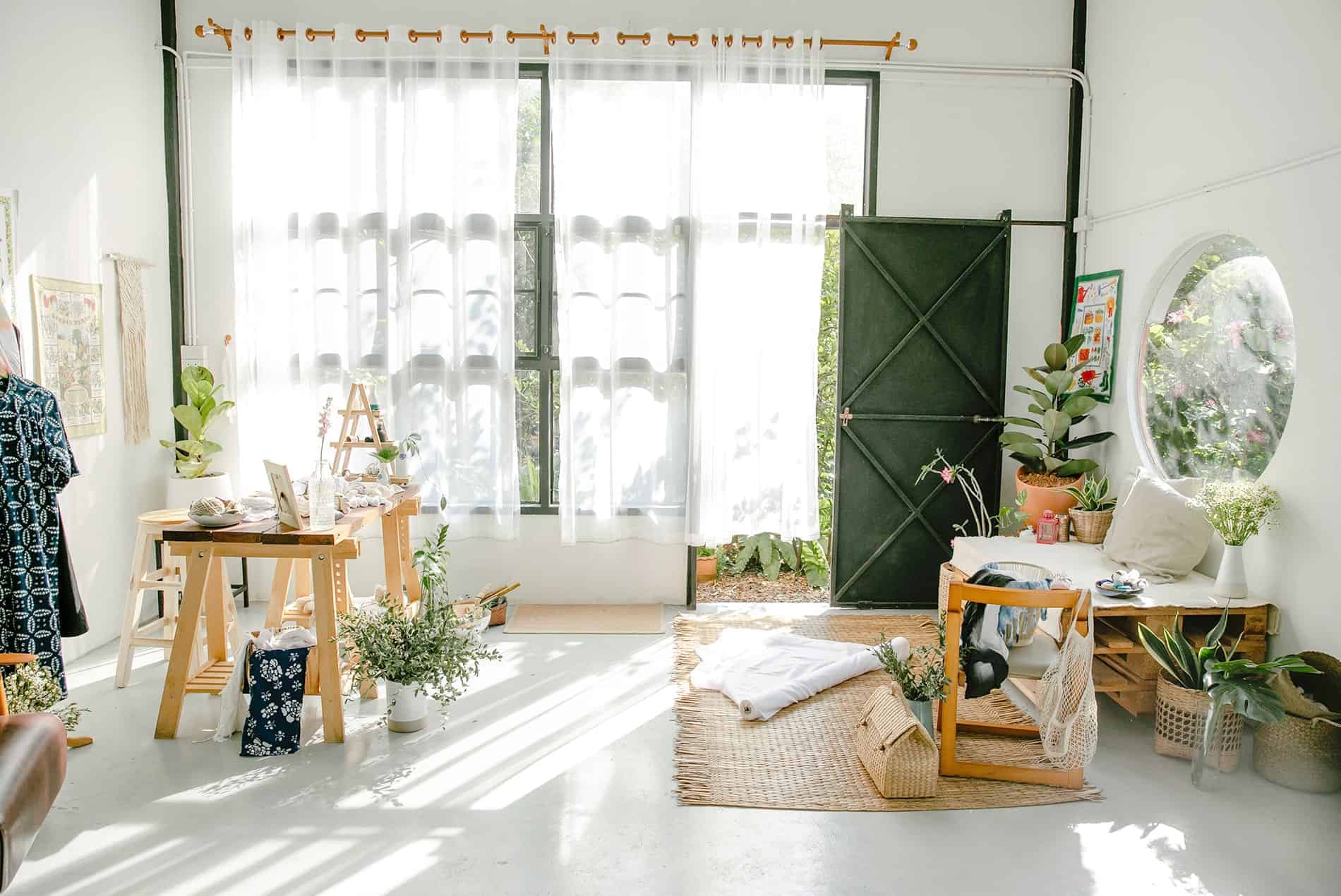 pexels teona swift 6850606